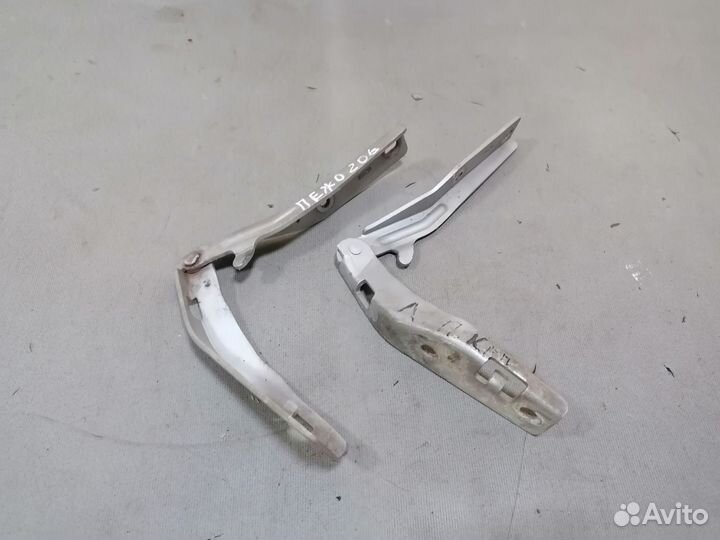 Петля капота Peugeot 206 1.4 1998-2012