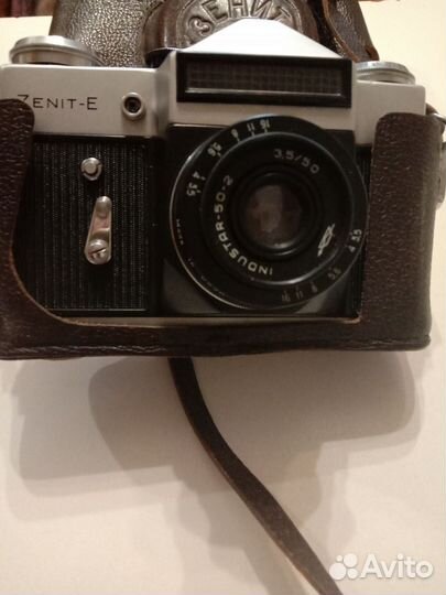 Пленочный фотоаппарат зенит