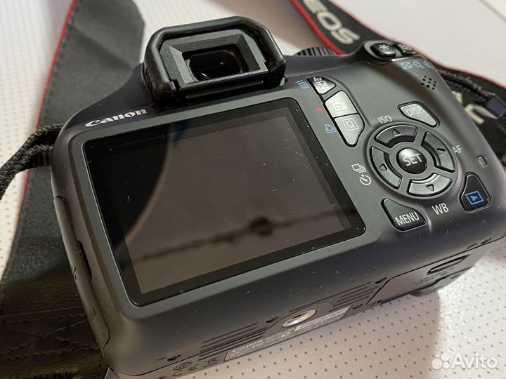 Зеркальный фотоаппарат Canon EOS 1100D(body)