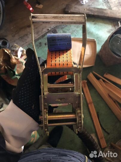 Для крепления груза