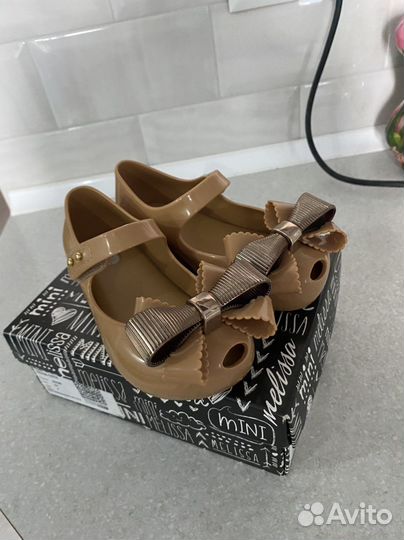 Mini melissa 26 27