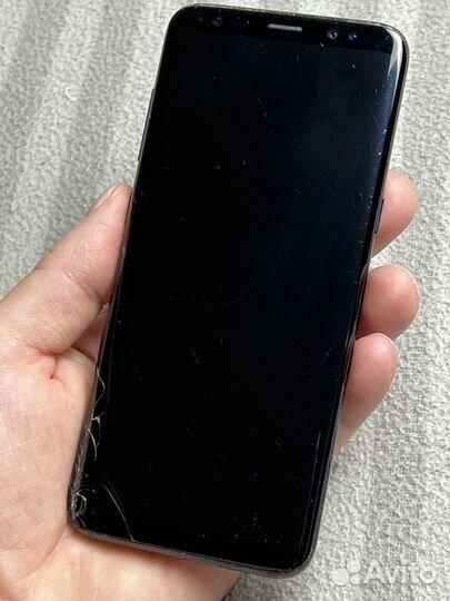 Samsung Galaxy S8, 4/64 ГБ