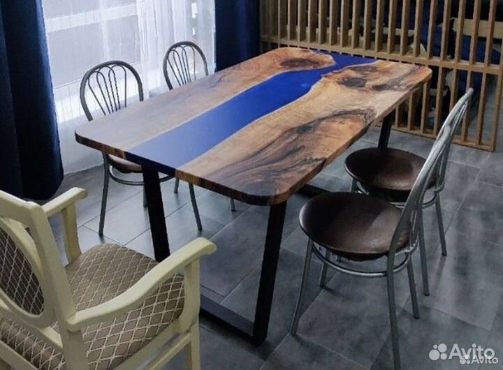 Стол кухонный 'Straightforward Efficiency'