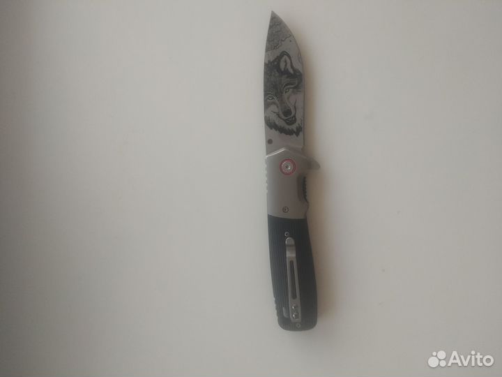 Нож с гравировкой Волк