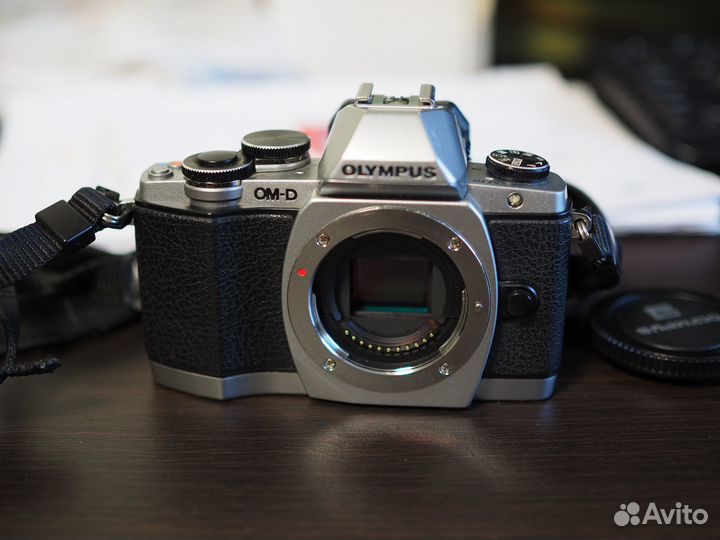 Olympus omd em10