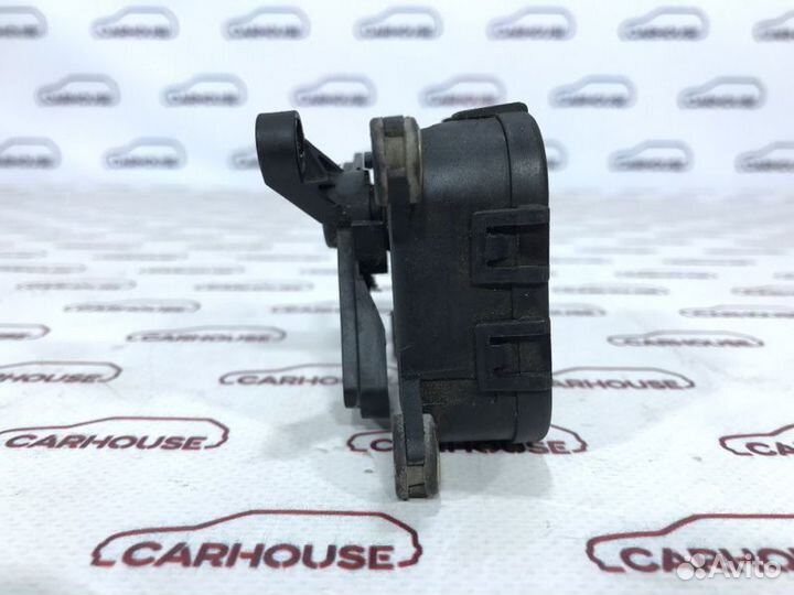 Моторчик заслонки печки Audi A6 C5 2.4 ARJ 1998