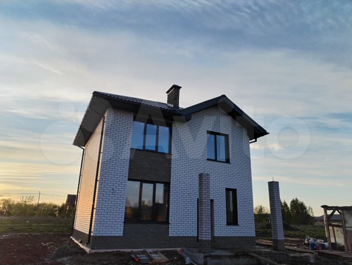 Коттедж 97 м² на участке 8 сот.