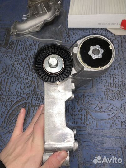 Натяжитель ремня генератора litens
