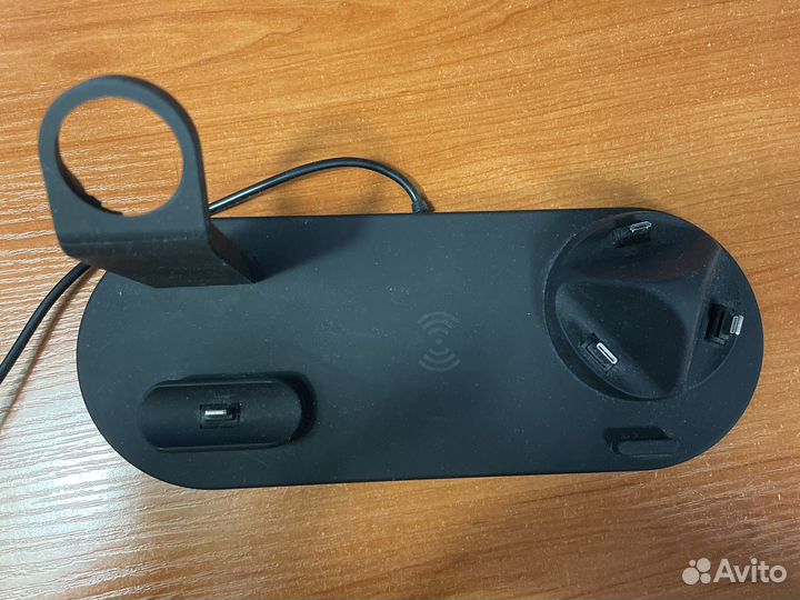 Зарядная станция для iPhone