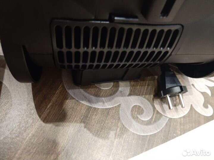 Продам новый пылесос Supra VCS-1410