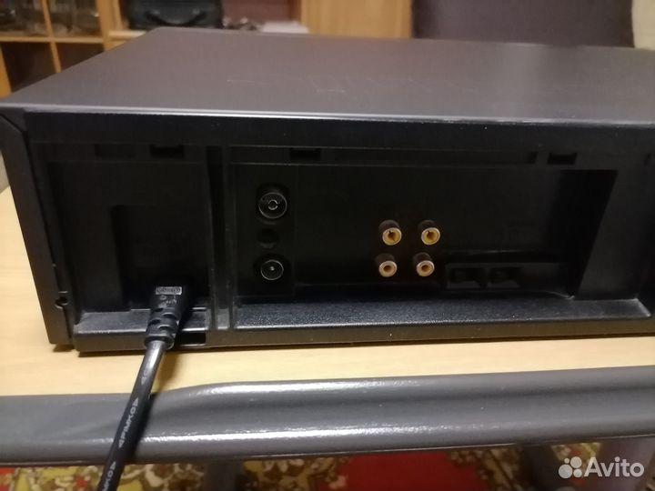 Видеомагнитофон Panasonic NV-SD400