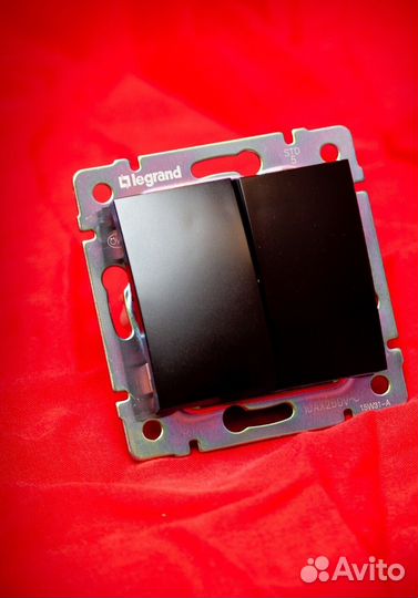 Розетки и выключатели Легранд