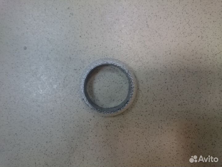 Кольцо глушителя переднее на лансер 10