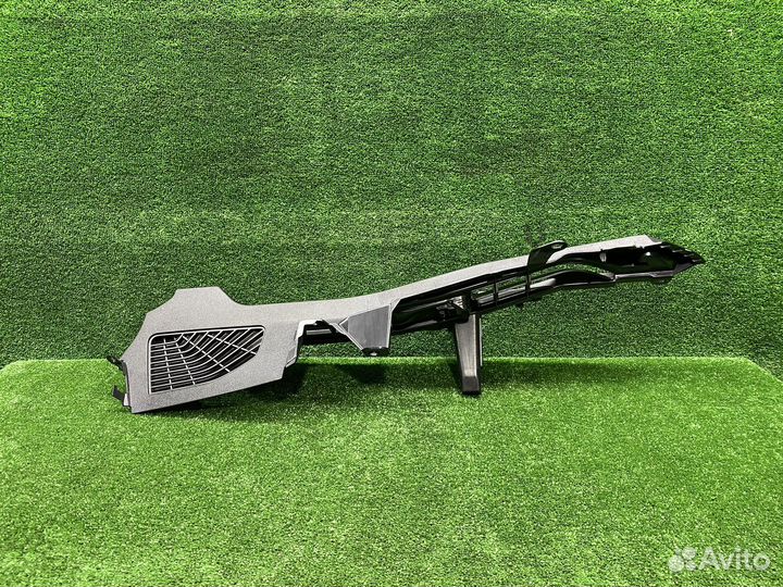 Облицовка пояса кузова левая BMW X5 G05