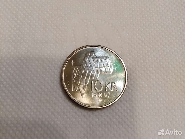 Монета 10 норвежских крон 1997 г
