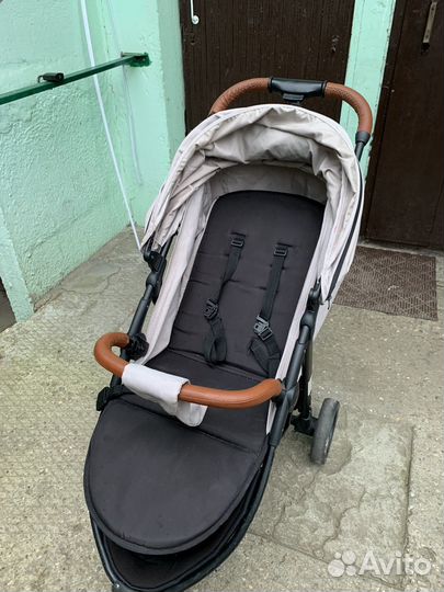 Коляска прогулочная