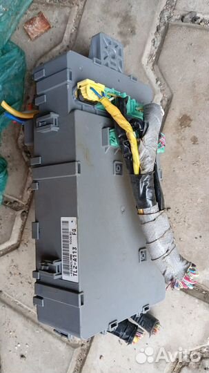 Блок предохранителей салонный Хонда Аккорд 8