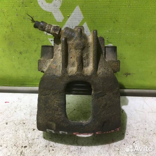 Суппорт передний правый Форд Фокус 1