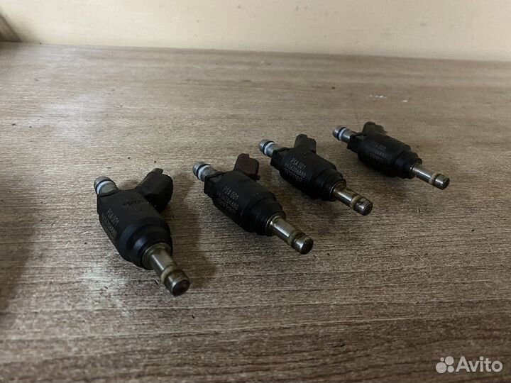 Форсунка топливная Citroen C5 2L HPI 1984E7