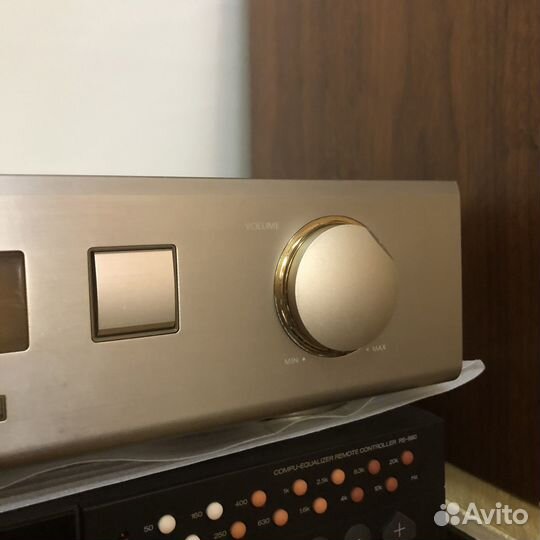 Onkyo R-100 FM/AM tuner amplifier