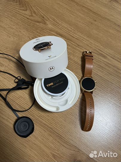Смарт-часы Motorola 360 Rose Gold