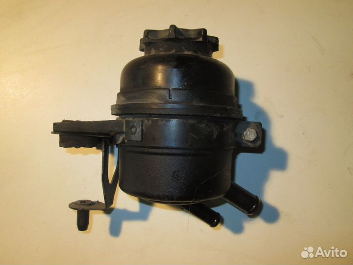 Бачок гидроусилителя