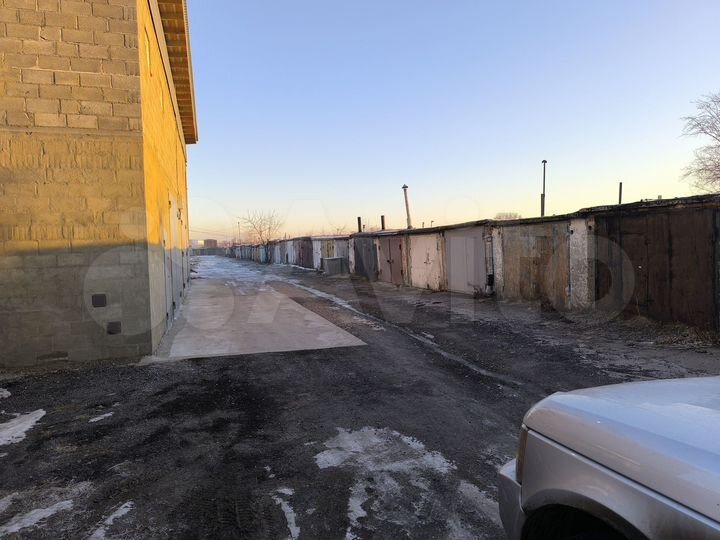 Гараж, > 30 м²