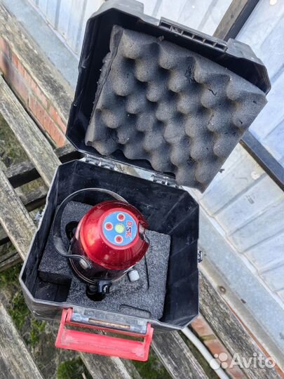 Перфоратор, болгарку, уровень, мини пилу