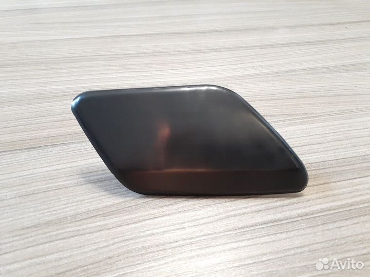 Крышка омывателя фар R Volvo S60 10-13 31265891