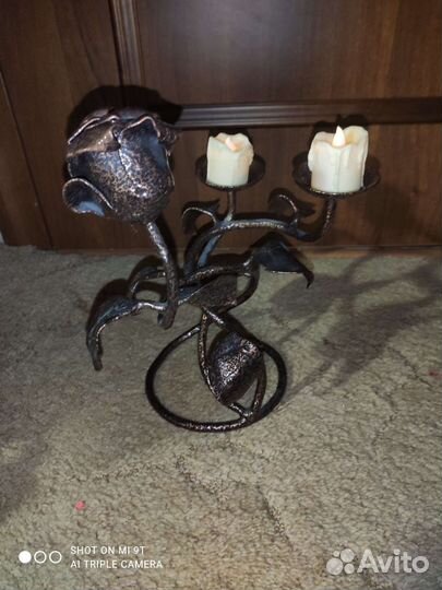 Кованый подсвечник роза