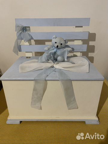 Ящик-стульчик для подарка