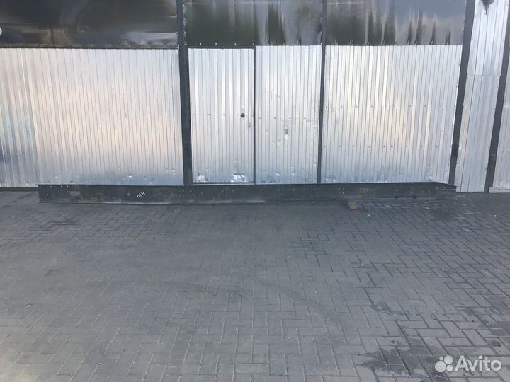 Лонжерон правый Renault T