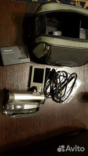 Продам видеокамеру panasonic