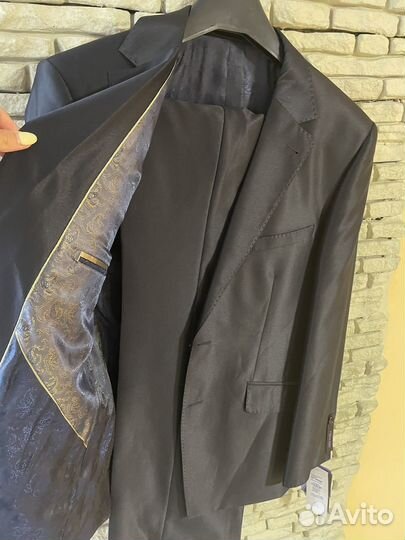 Ноаый мужской косюм