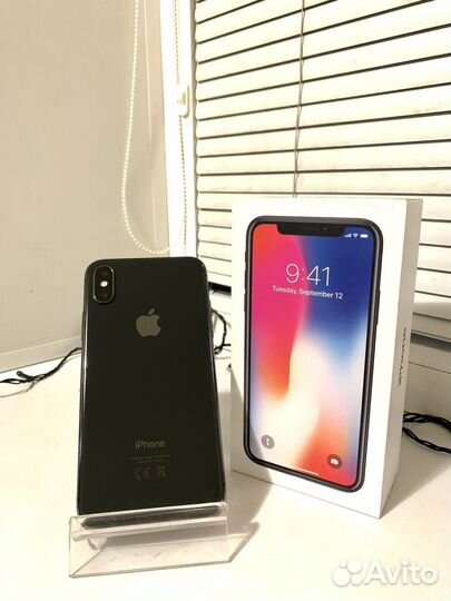 iPhone X, 64 ГБ