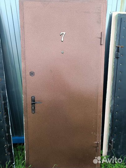 Дверь входная металлическая