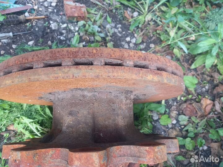 Продается ступица на Даф 95