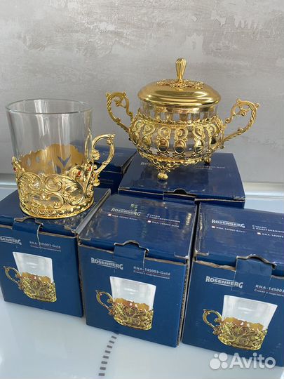 Набор стаканов с подстаканниками и сахарница