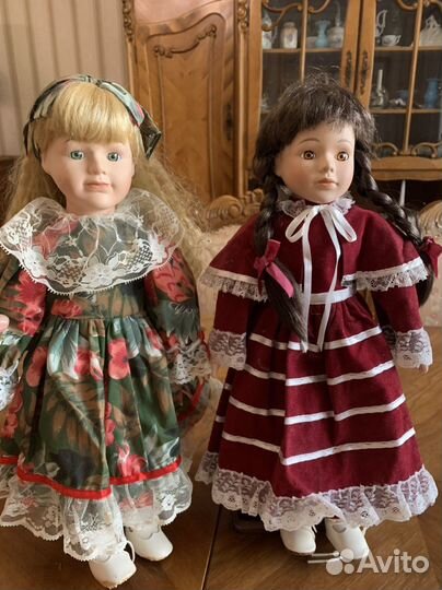 Две старинные куклы.Фарфор, штампики на шейках