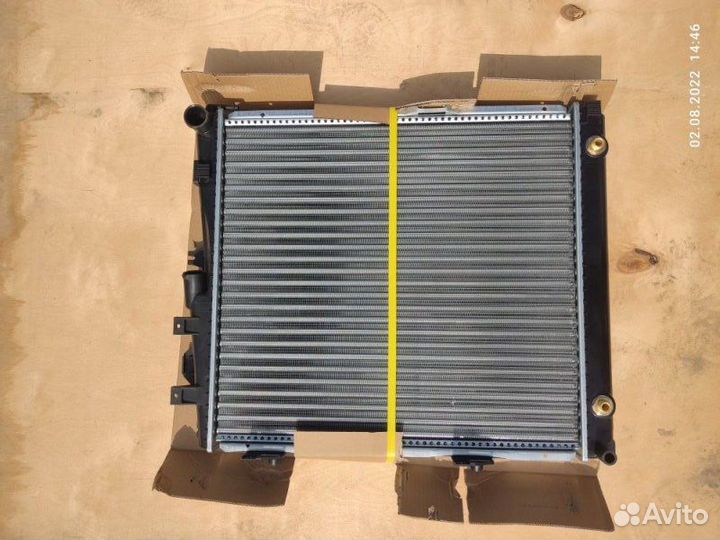 Радиатор охлаждения двигателя Mercedes Benz