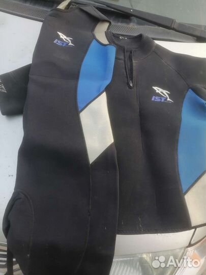 Гидрокостюм 40-42 размер