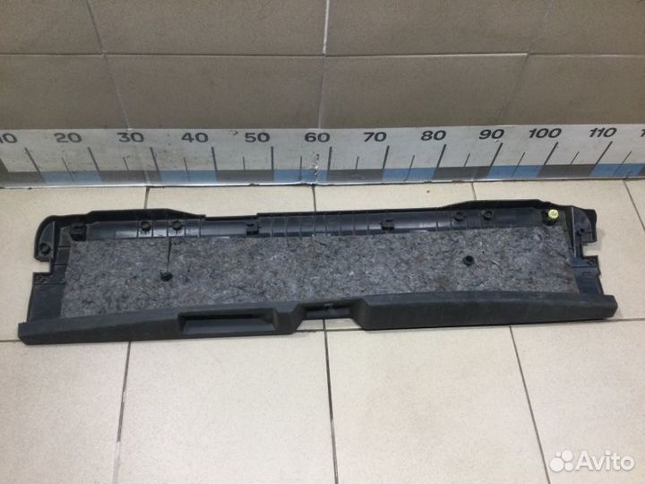 Обшивка двери багажника нижняя Mitsubishi