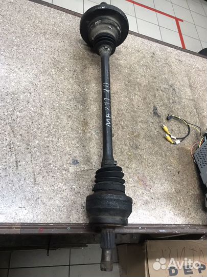 Полуось. Привод. Правый Мерседес W211. 2.2 CDI