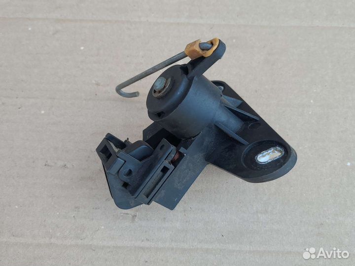 Кнопка открывания багажника Opel Vectra B 95-2001г