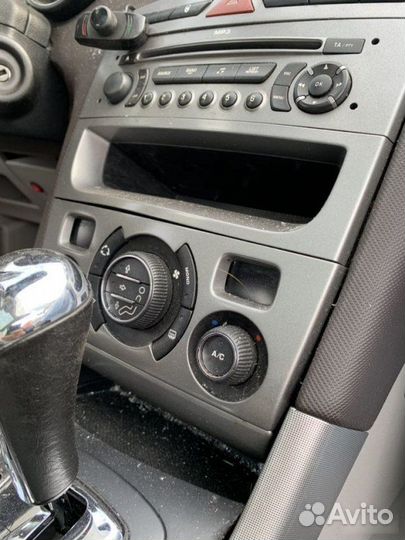 Блок управления климатом Peugeot 308