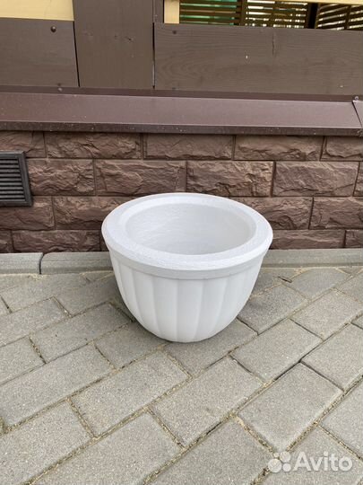 Уличные вазоны / кашпо из бетона