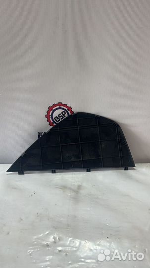 Накладка на торпедо правая Hyundai Getz