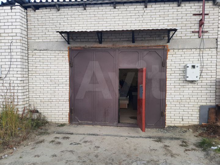 Гараж, > 30 м²