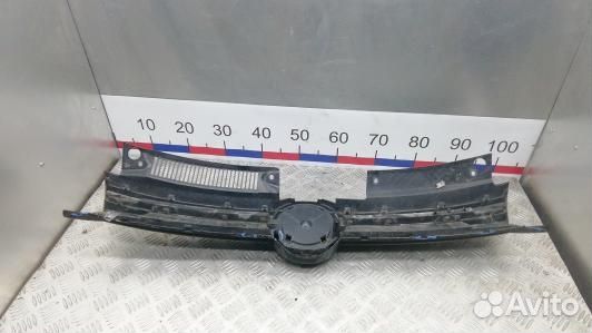 Решетка радиатора volkswagen golf 6 (CDN02D601)