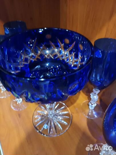 Ваза хрустальная синяя